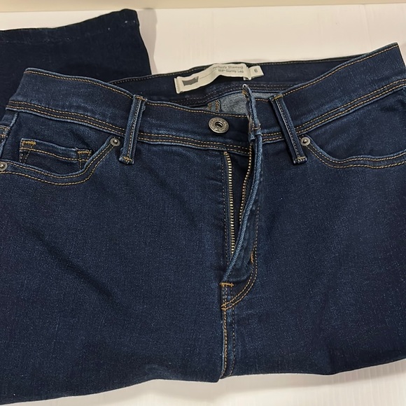 Women's Levi's 512 Perfectly Slimming Skinny Jeans size 6- like new condition - Picture 7 of 13